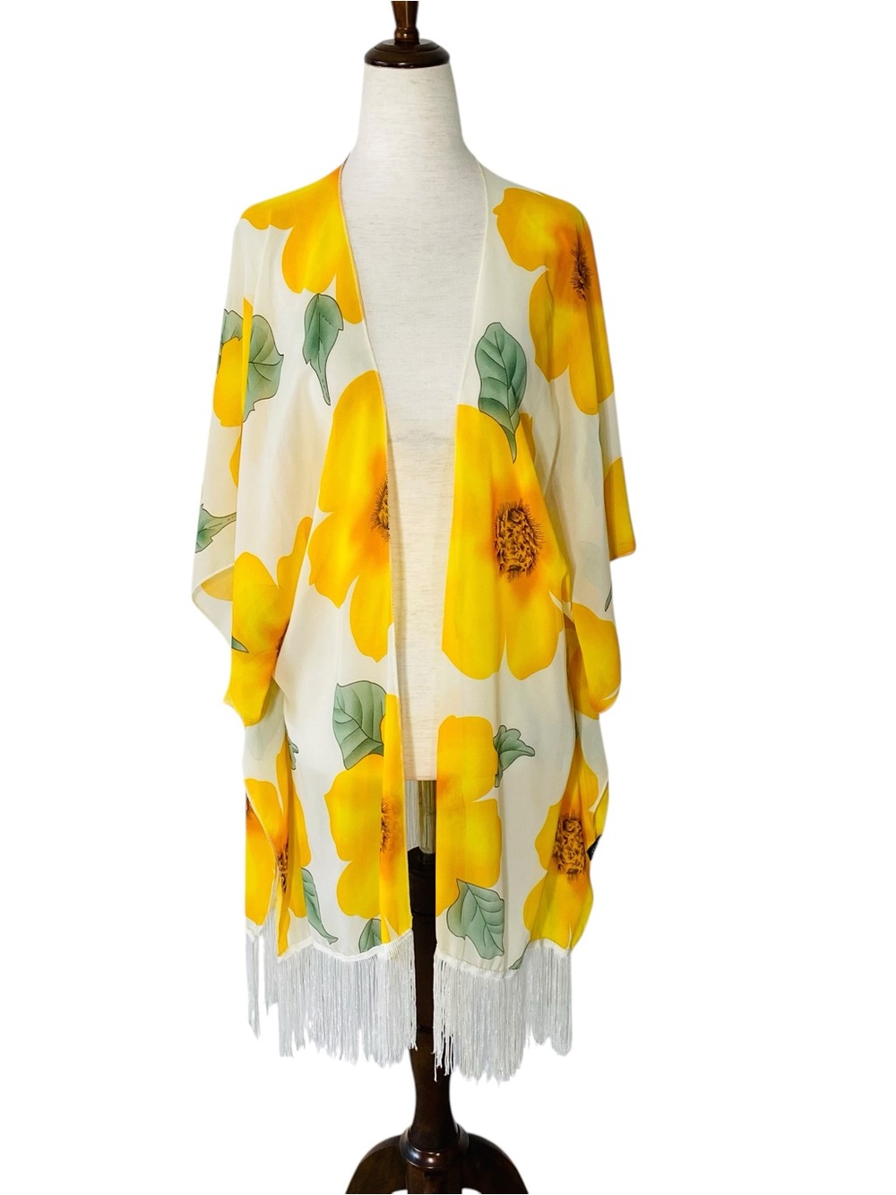 VINTAGE SAX Floral Fringe Kimono